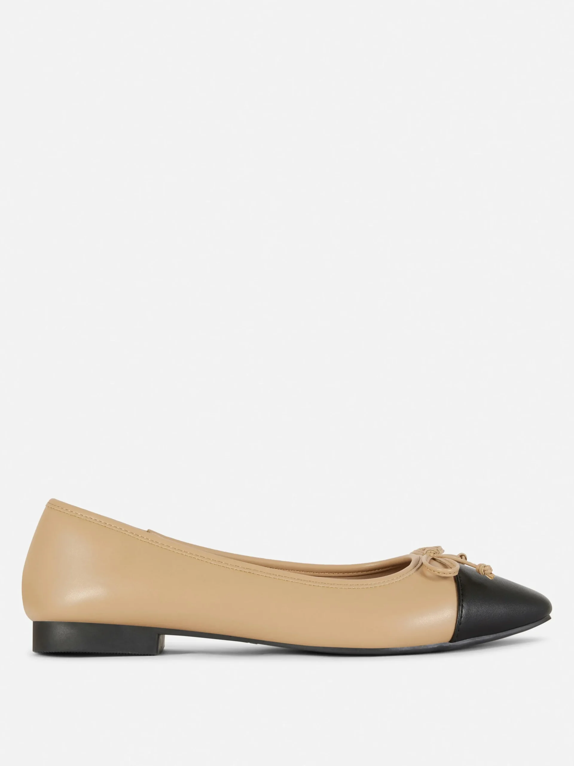 Ballerines à Bout Renforcé Contrastant