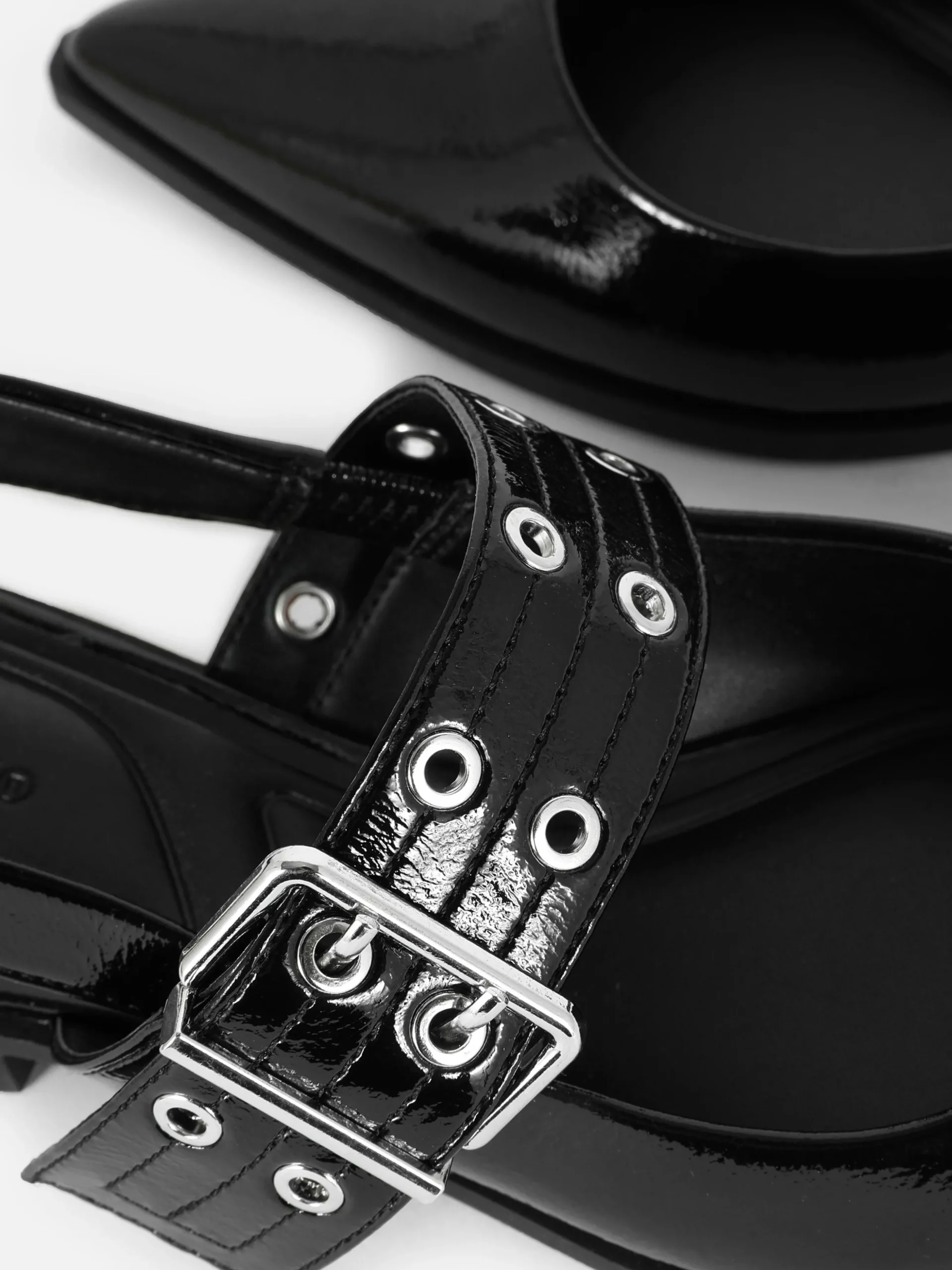 Ballerines à Talon Ouvert Et à Boucle