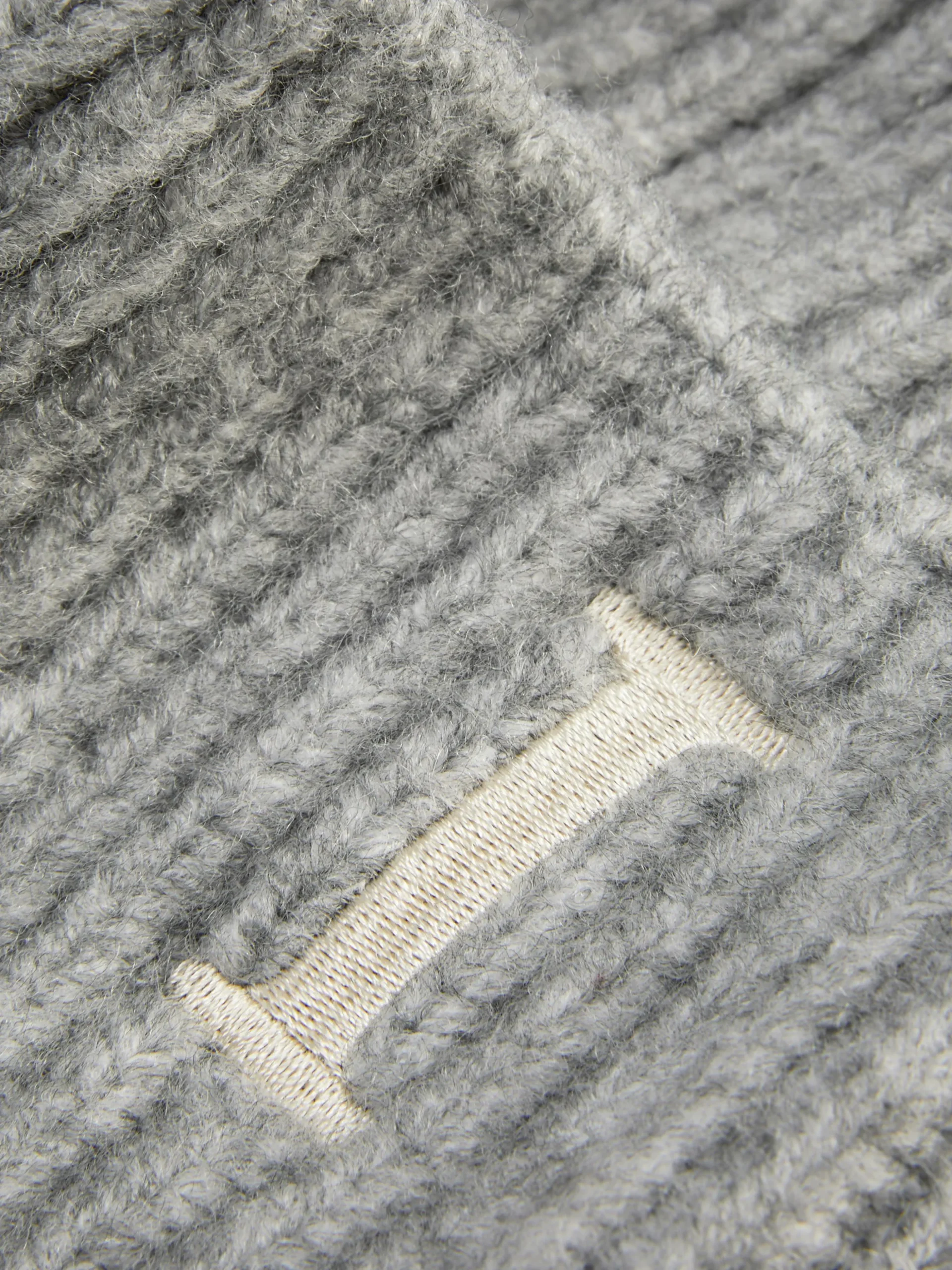 Bandeau En Tricot Avec Initiale Brodée