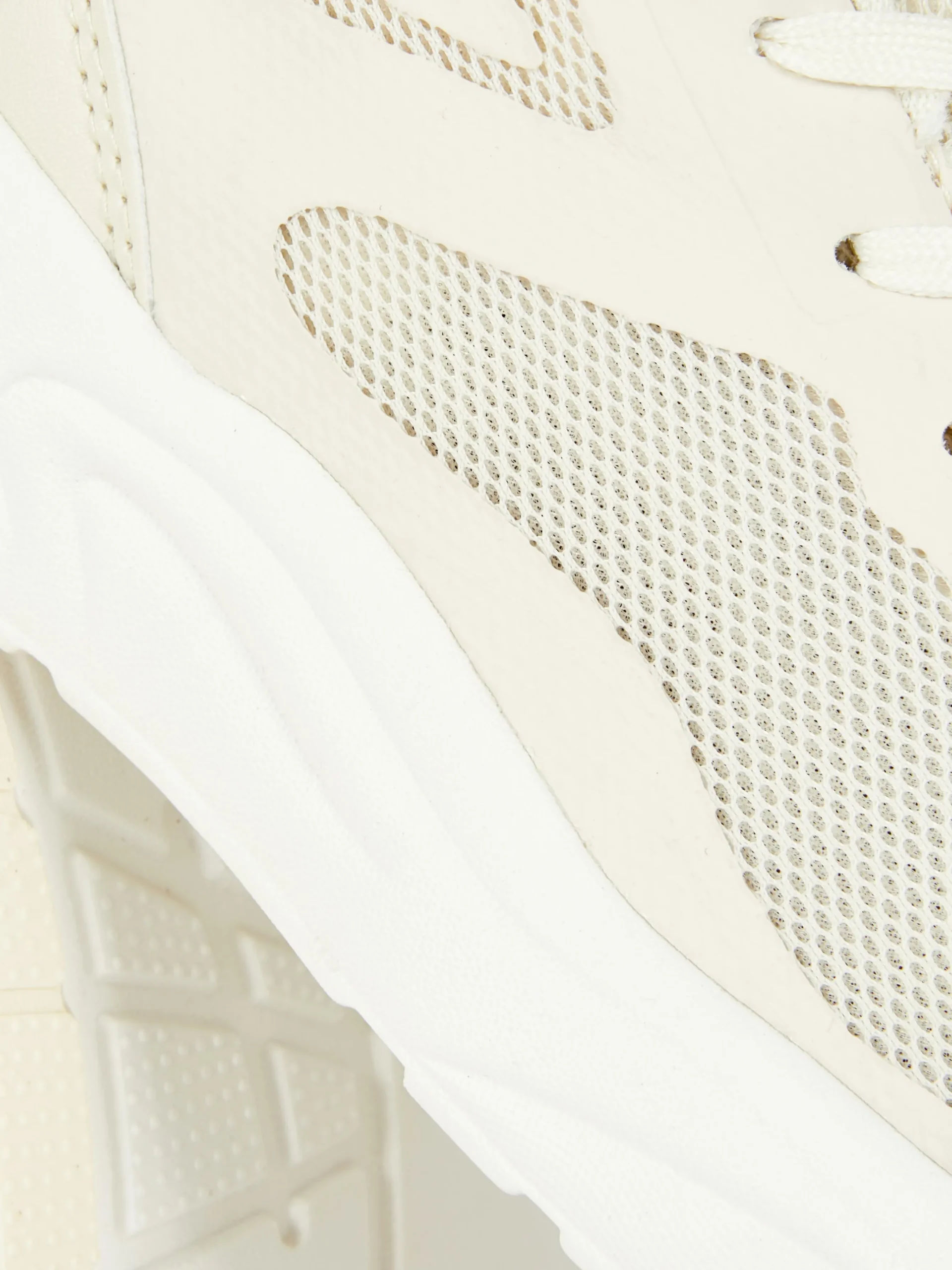 Baskets Basses épaisses à Empiècements