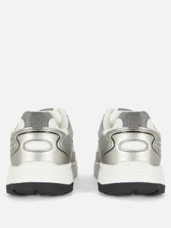 Baskets De Sport à Empiècements En Maille