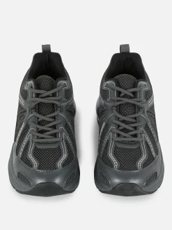 Baskets De Sport Basses à Empiècements