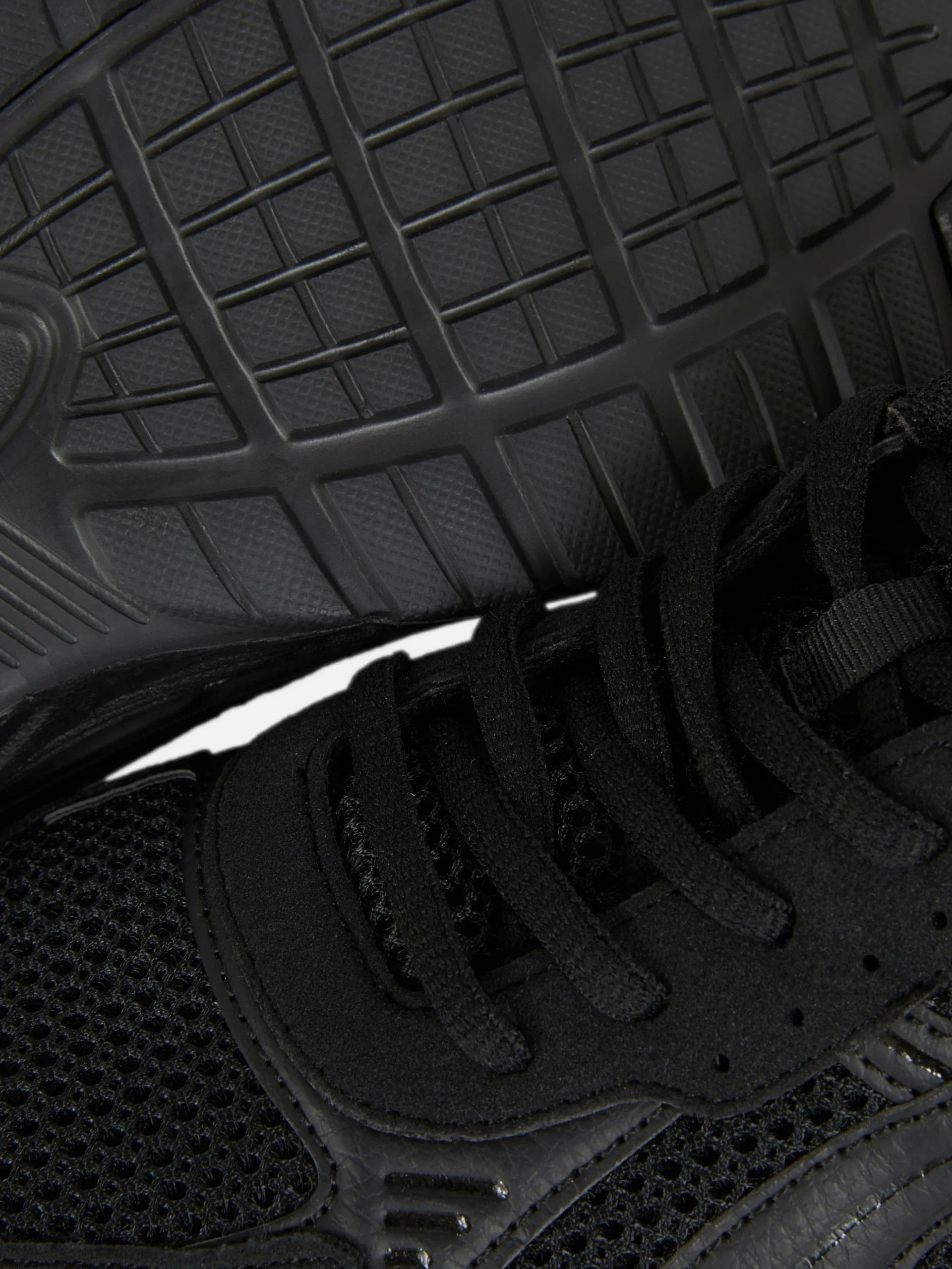 Baskets Sport à Empiècements Multiples