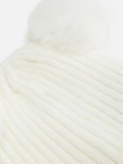 Bonnet En Maille à Pompon