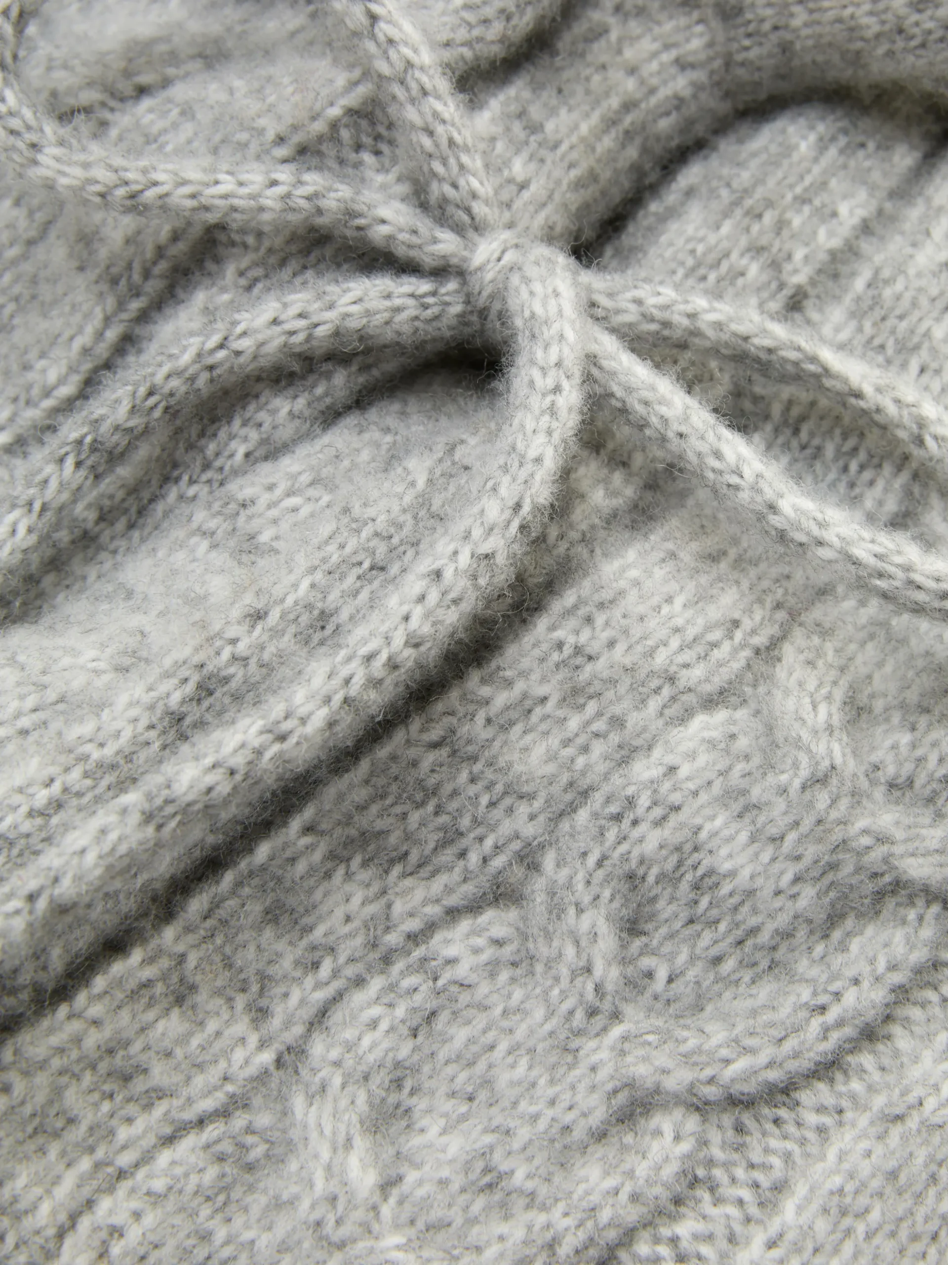 Capuche En Maille Torsadée Rita Ora