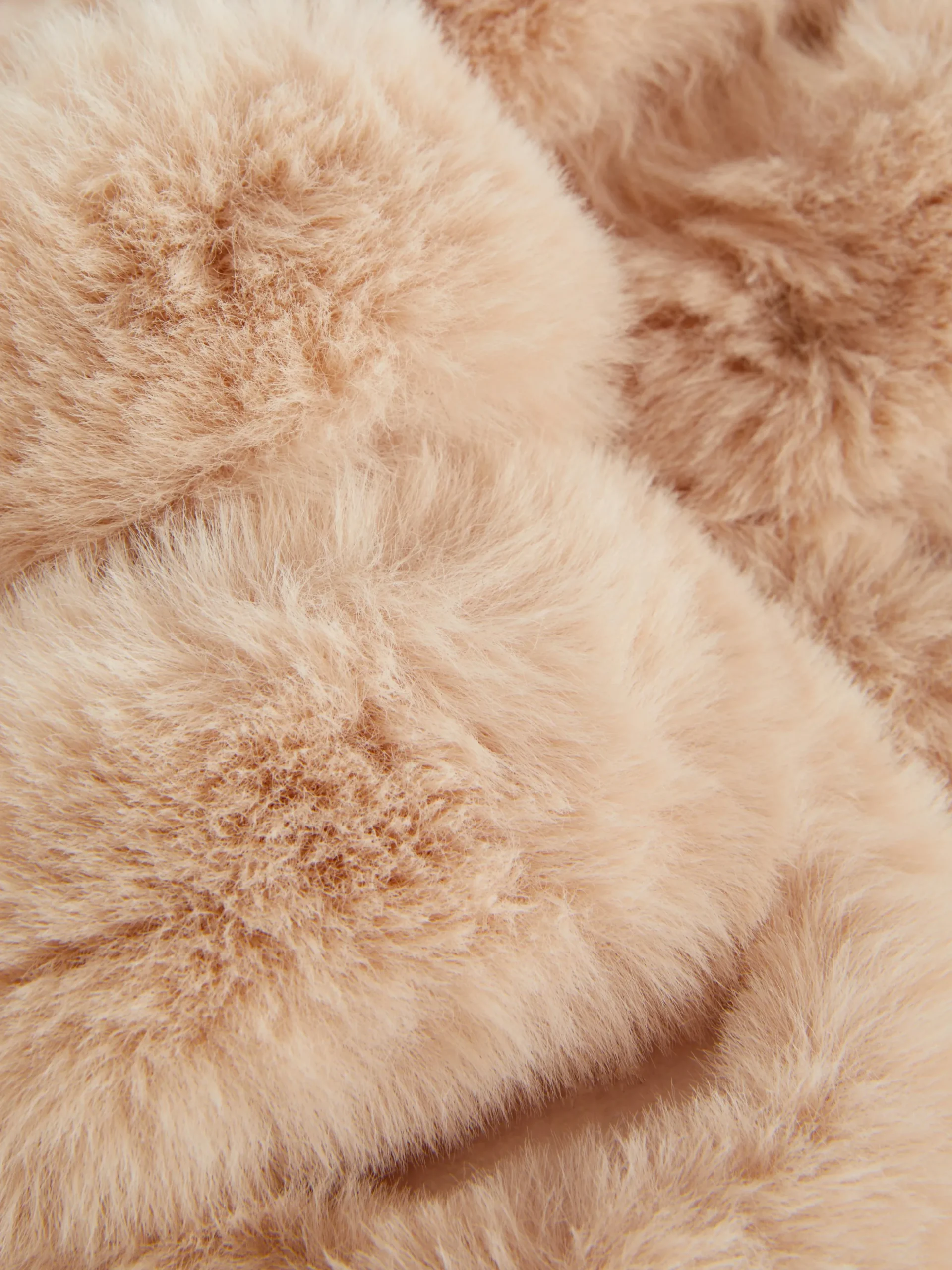 Chaussons Duveteux à Double Bride