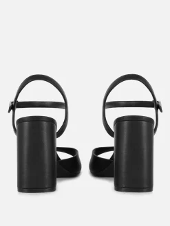 Chaussures à Talons Carrés Et Bride Incurvée Coupe Large