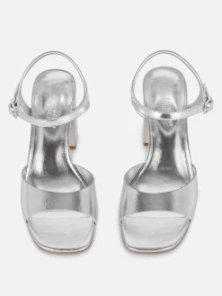 Chaussures à Talons Carrés Et Bride Incurvée Coupe Large