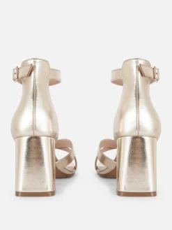 Chaussures à Talons Larges Avec Brides Croisées