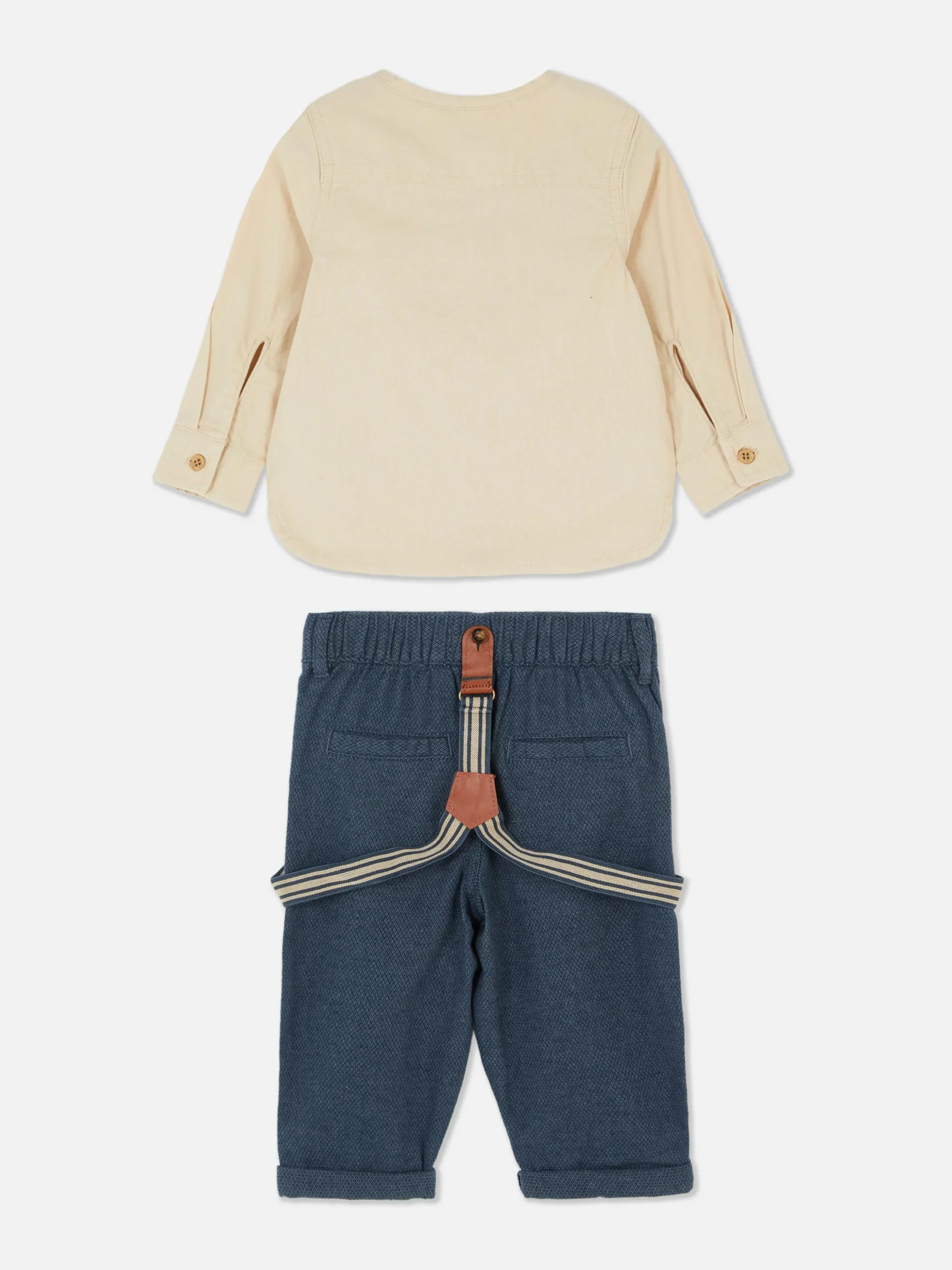 Chemise Boutonnée Et Pantalon Avec Bretelles