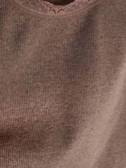 Débardeur De Nuit Avec Finitions En Dentelle