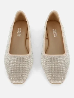 Escarpins Cloutés à Bout Carré