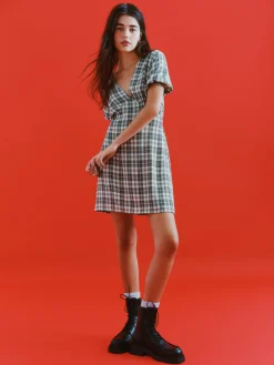 Mini Robe à Carreaux Et Col En V