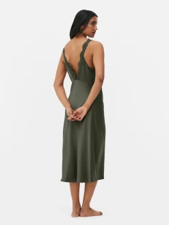 Nuisette Mi-longue En Satin à Finitions En Dentelle