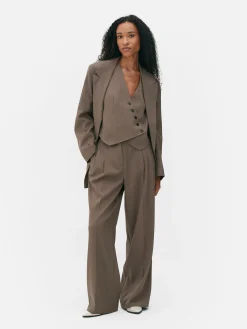 Pantalon Ajusté Plissé Sur Le Devant