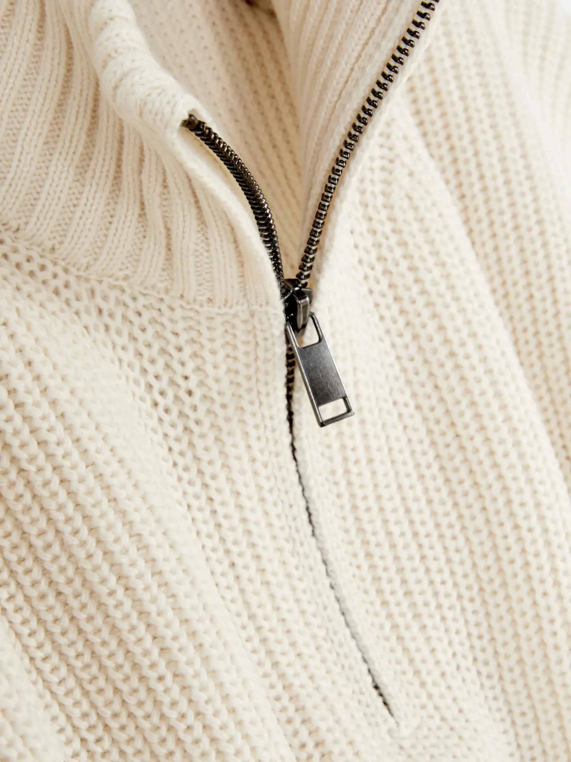 Pull En Maille Côtelée à Col Zippé