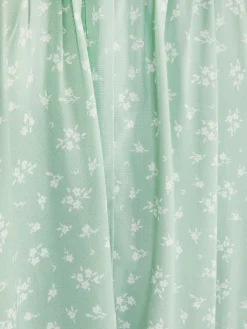 Robe à Fines Bretelles Et à Motifs