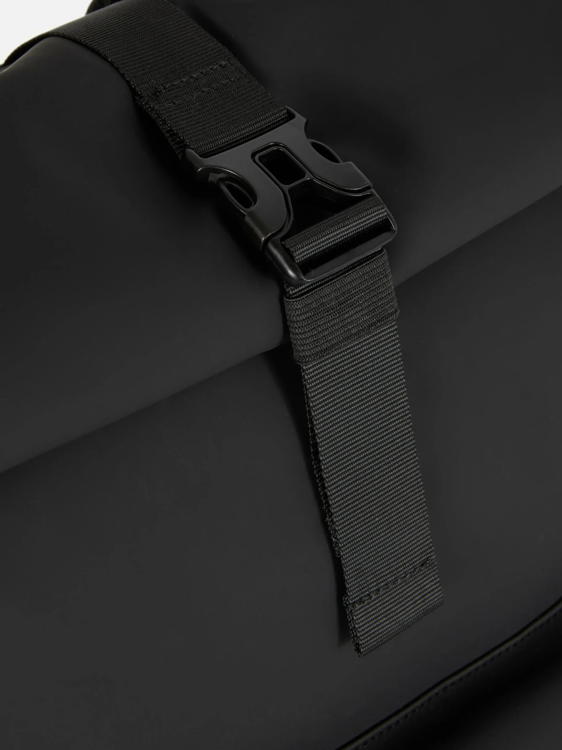 Sac à Dos Caoutchouté Rabattable Sur Le Dessus