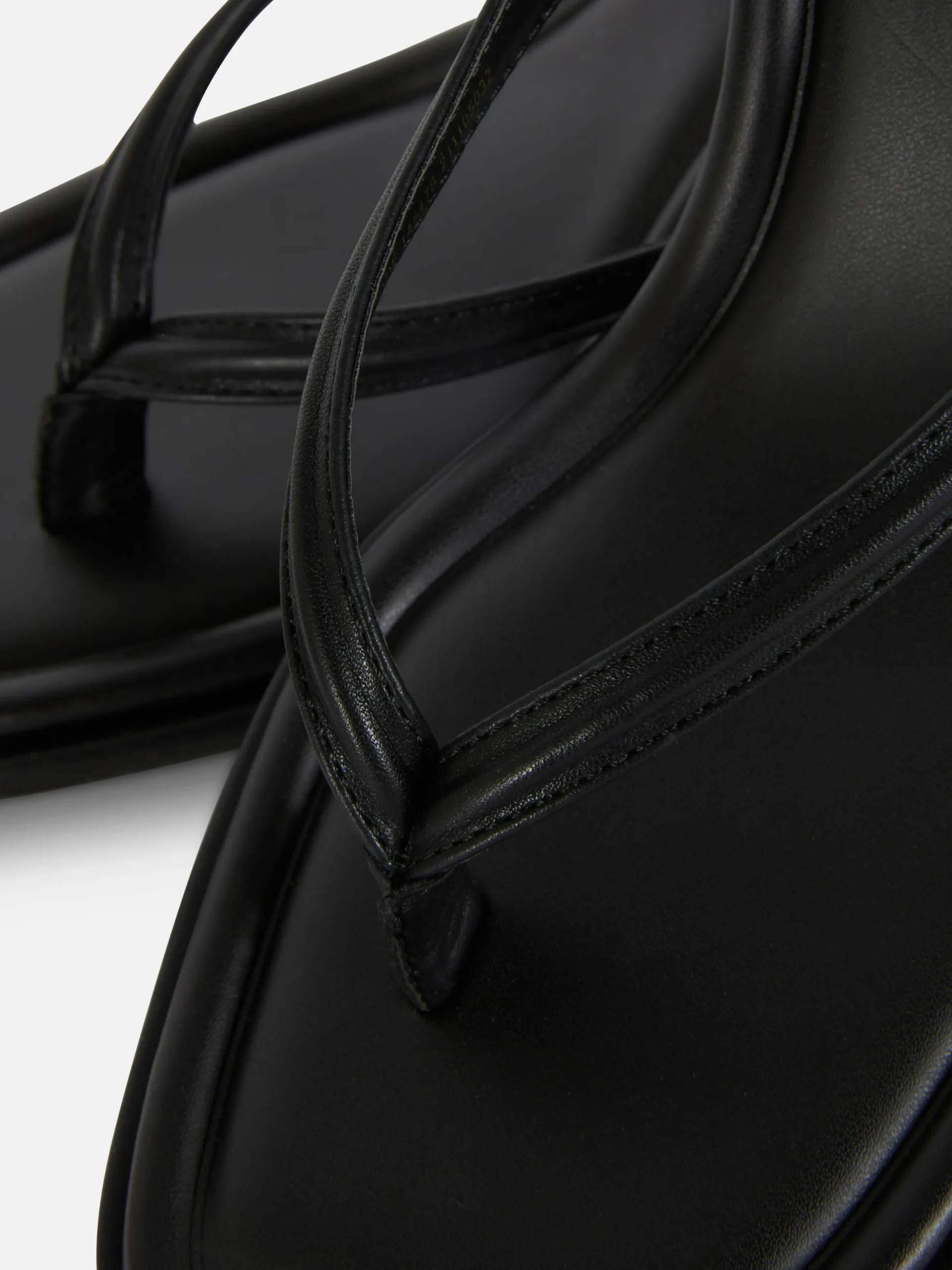 Sandales à Talon Bas Avec Entre-doigt