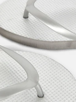 Tongs Plates Essential