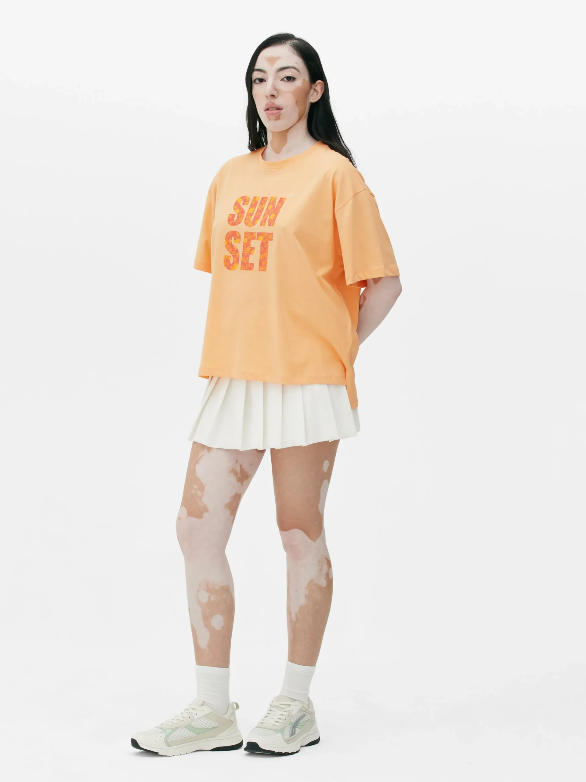 T-shirt Coupe Droite à Motif Graphique