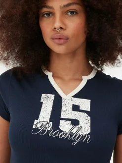 T-shirt Graphique à Col Cranté