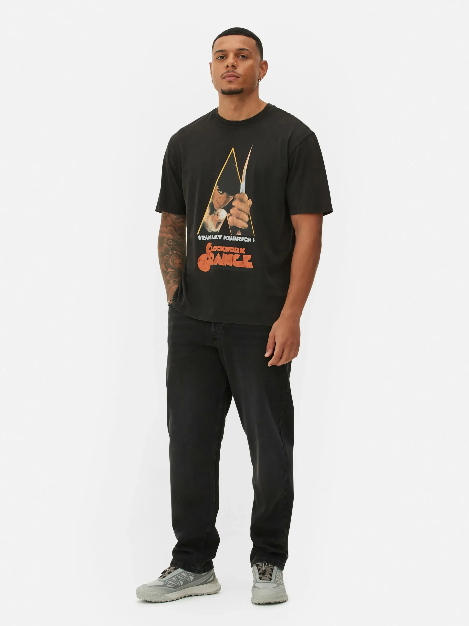 Un T-shirt Graphique Orange Mécanique