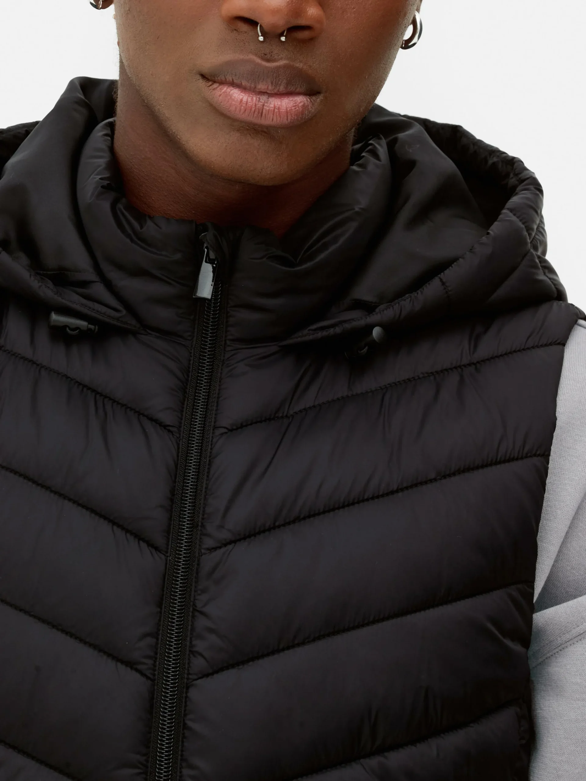 Veste Sans Manche à Capuche